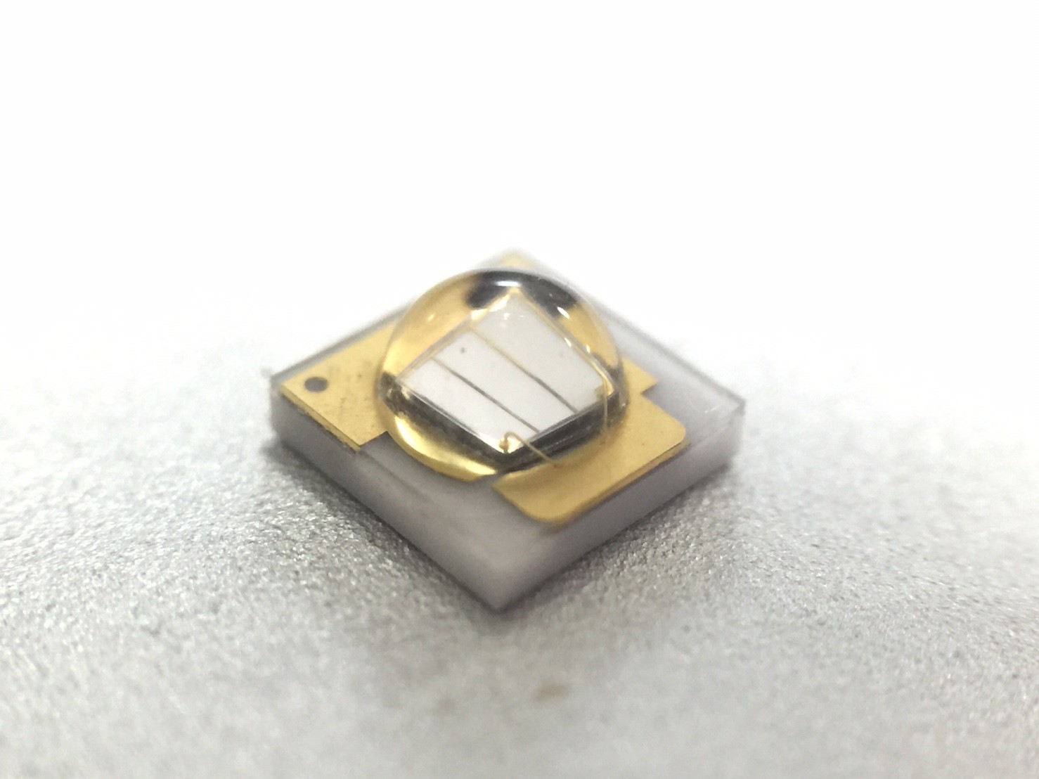 IN-C33ETOIRInolux